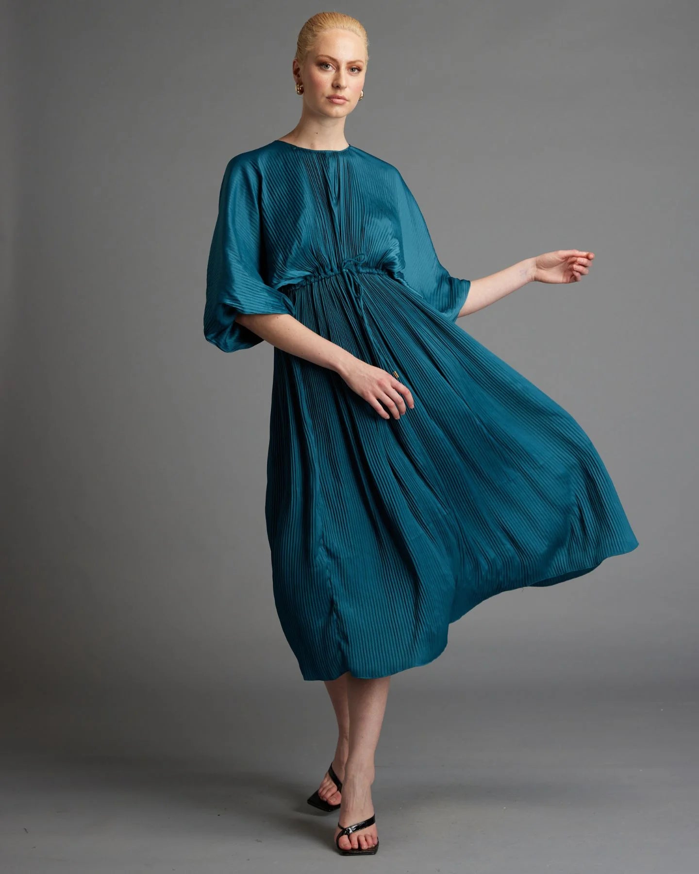 FATE+BECKER HUSTLE PLEATED BALLOON SLEEVE MIDI DRESS TEAL