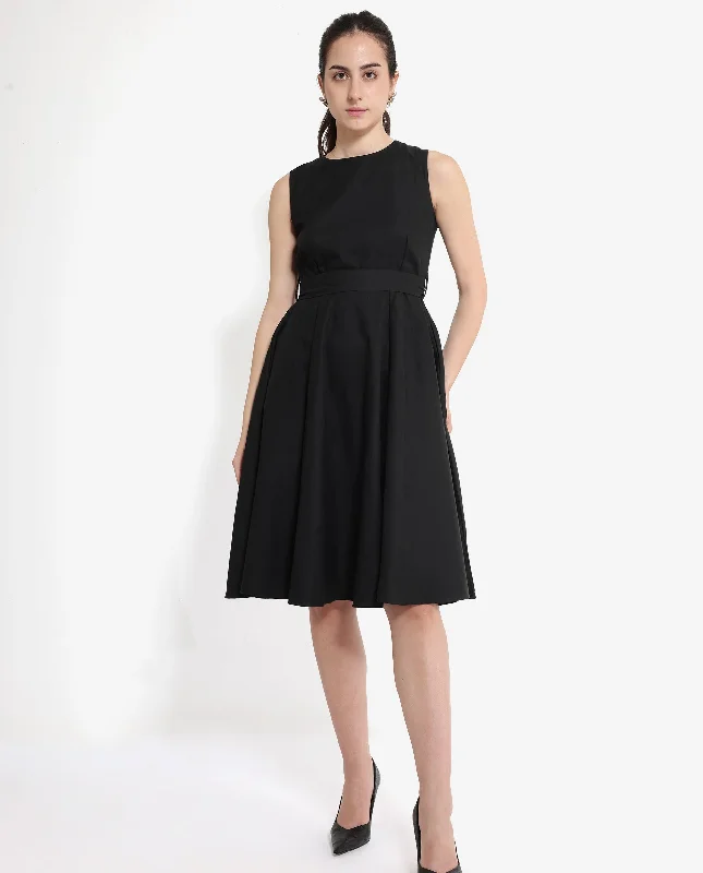 Rareism Women Mulana Black Sleeveless Round Neck Zipper A-Line Plain Midi Dress Elegant Velvet Midi Dress Rareism Women Mulana Black Sleeveless Round Neck Zipper A-Line Plain Midi Dress Elegant Velvet Midi Dress