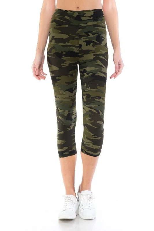 Yoga Style Banded Lined Tie Dye Printed Knit Capri Legging With High Waist. Fashionable Fitted Workout Leggings Yoga Style Banded Lined Tie Dye Printed Knit Capri Legging With High Waist. Fashionable Fitted Workout Leggings