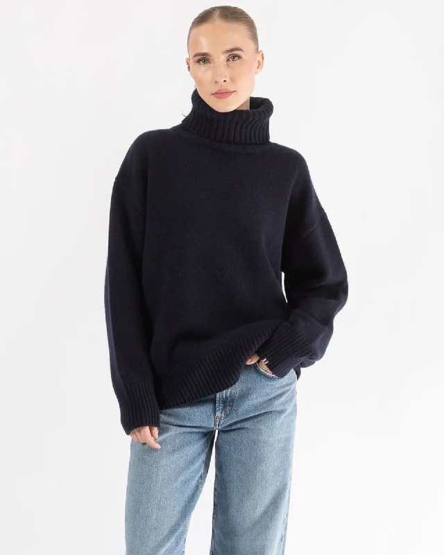 N20 Oversized Sweater Zippered Buttoned Snapped