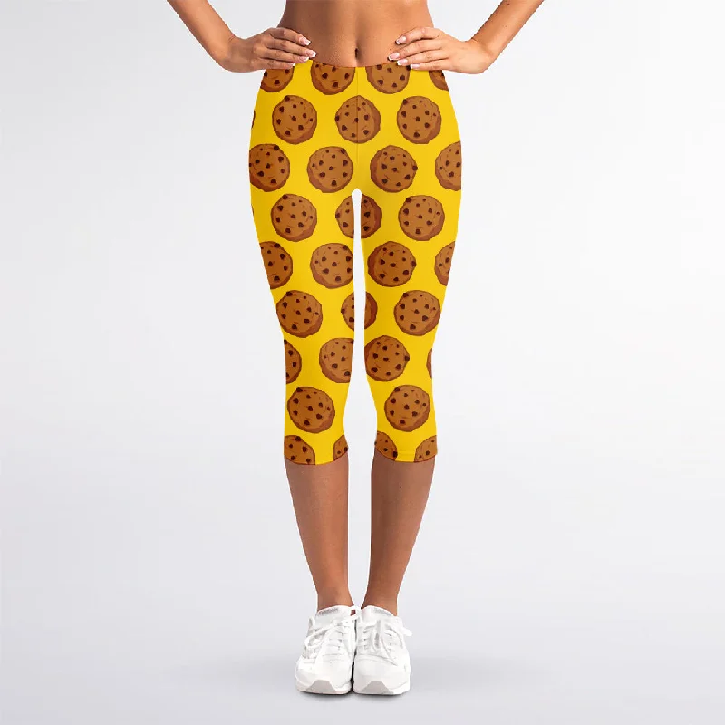 Yellow Cookie Pattern Print Women's Capri Leggings Comfortable Wide-Band Leggings